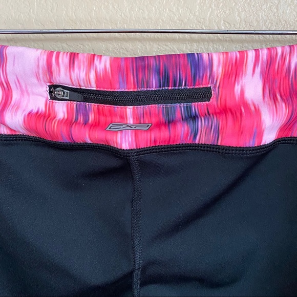 EXPRESS NWOT Core Performance Capri Pants - Picture 5 of 6